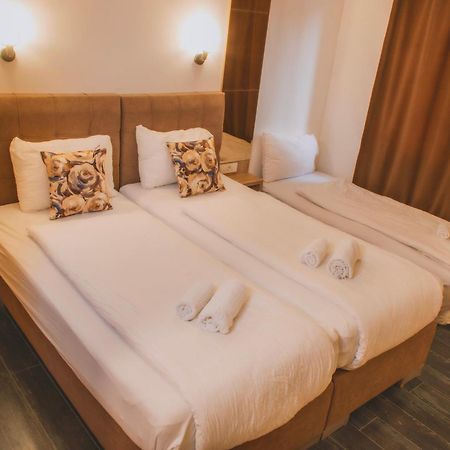Boulevard Luxury Apartments City Center 奥赫里德 外观 照片